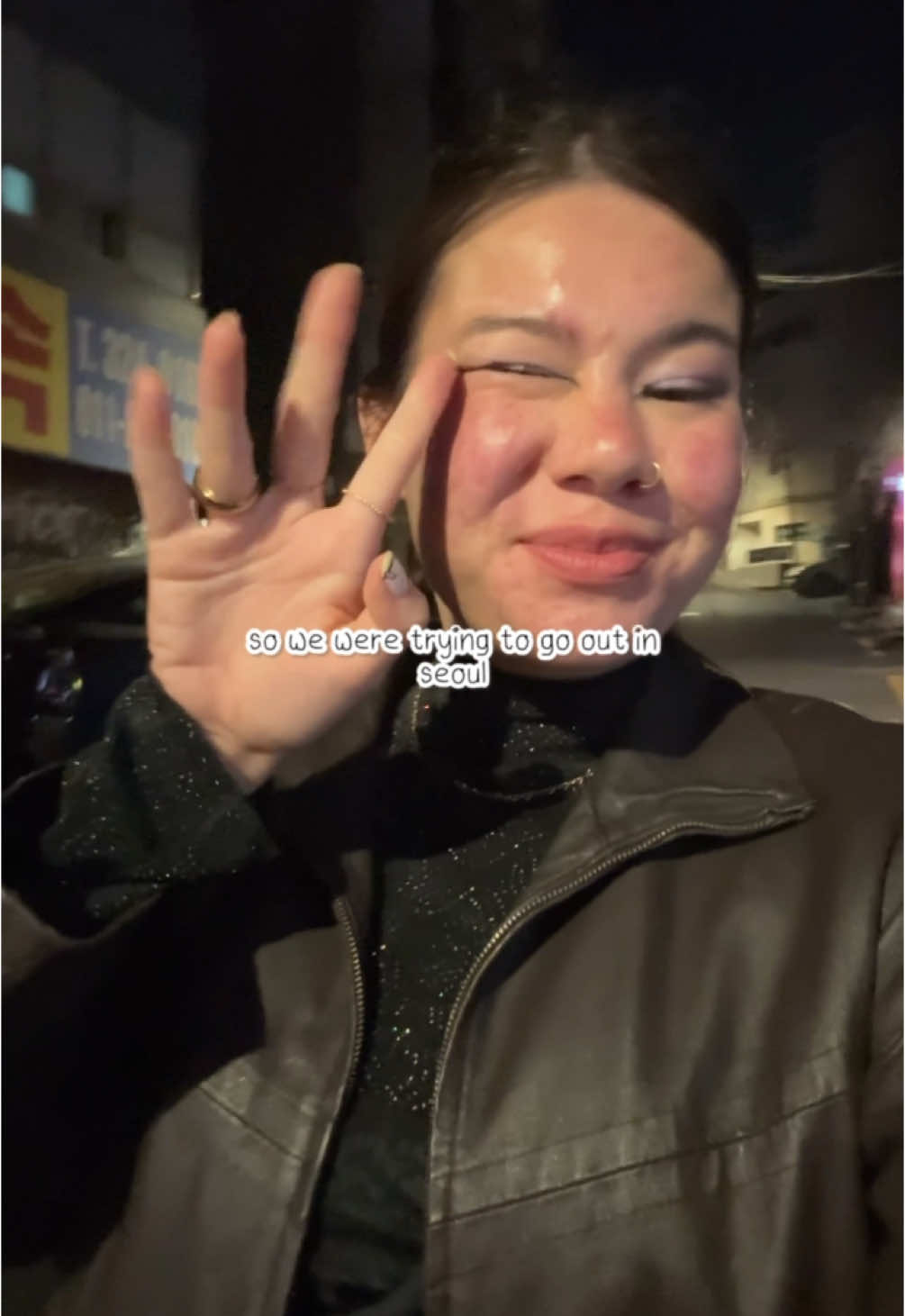 the perfect place to start a hongdae night out 🙂‍↕️ 📍 서울 마포구 와우산로 150-2, 3층 뒷편 파란문  https://naver.me/GctrdGFj #seoullife #visitseoul #dailyvlogs 