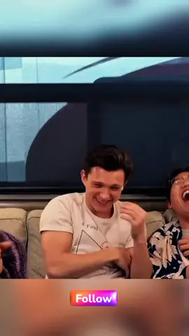 #tomhollandtrynottolaugh #englishactors #pleasegoviral #funnyvedios😂😂😂 #laughing #veryfunny #youlaugh #waitaminute #itsafunnytiktok 