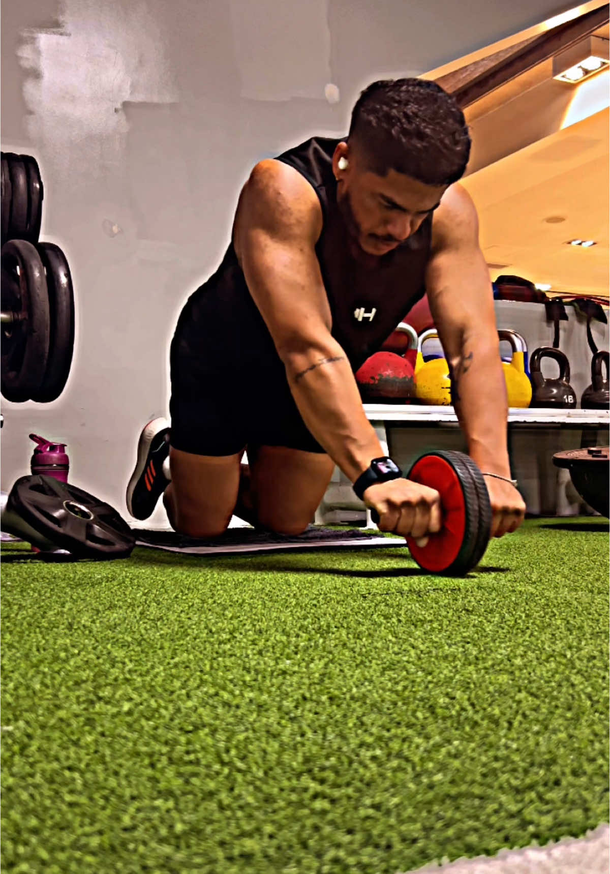 Onde filho chora e a mãe não vê 🤣 #abdomenchallenge #treino #forca #ginasio #workoutmotivation 