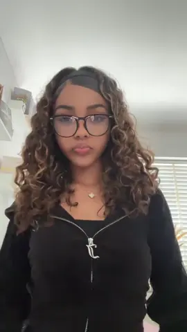 deleting in 24hrs x                                                                          #curly #foryouu #portugal🇵🇹 #grr #lightskin 