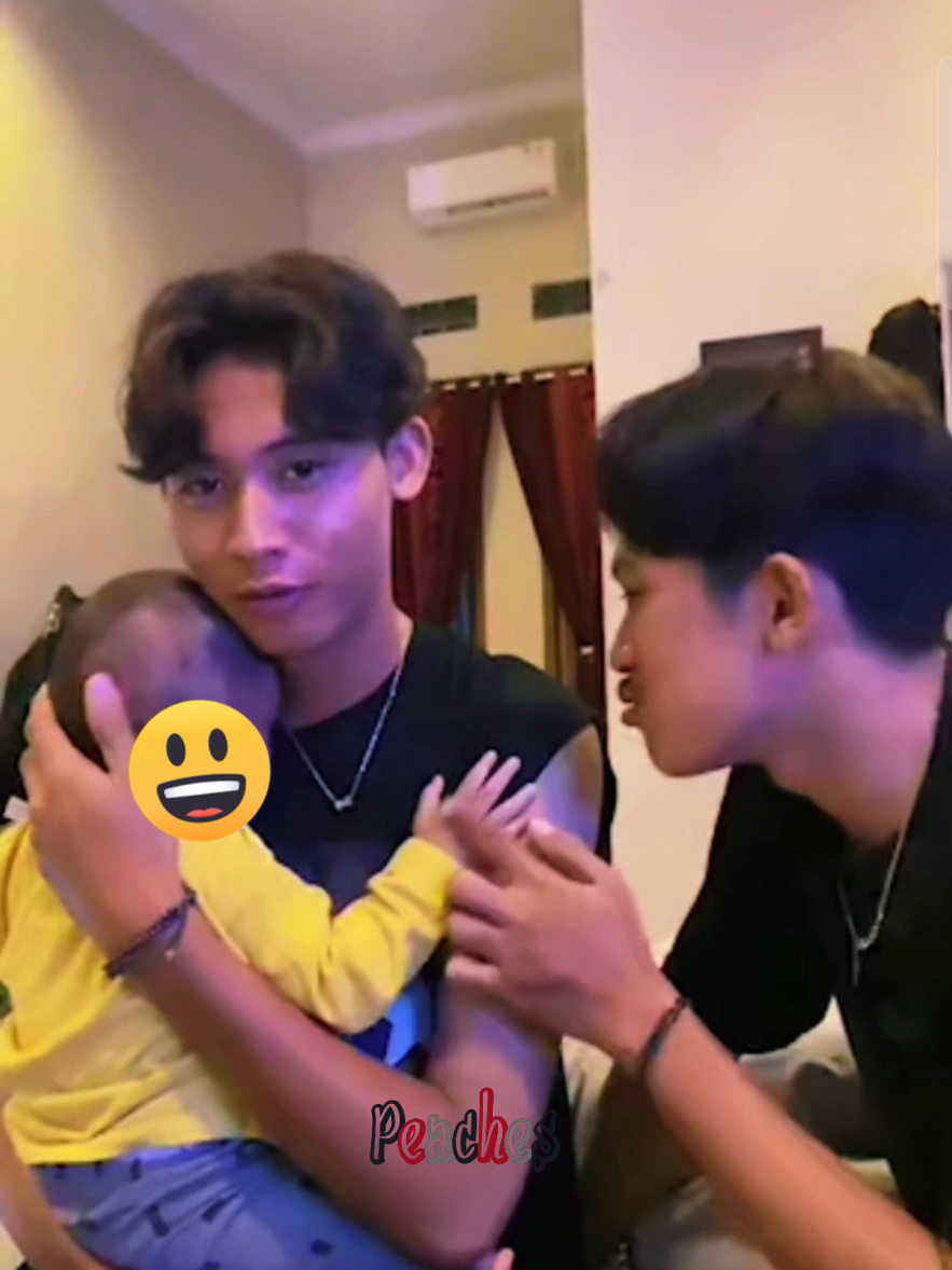 Apaa niih?? keluarga cemara?? 😚😚 #dafzik 
