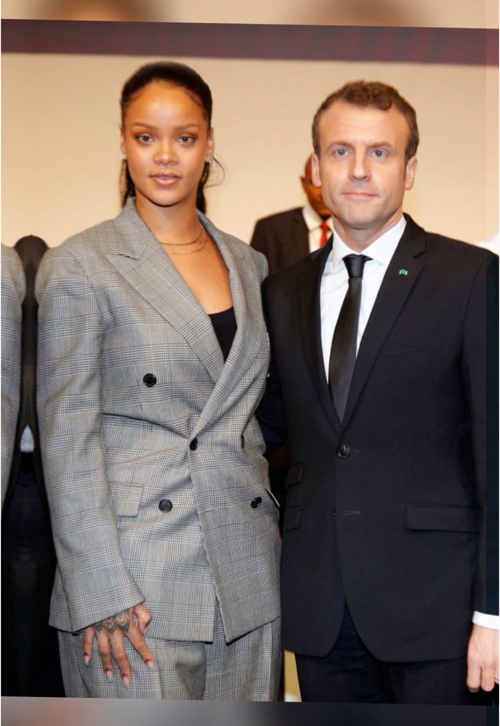 Rihanna has met with French president Emmanuel Macron and his wife Brigitte Macron#Rihanna #celebrity 