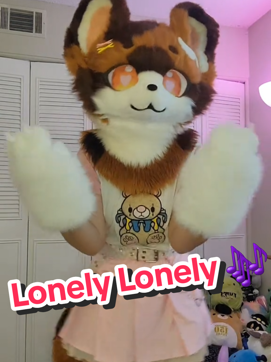 Pretty sure I died a bit making this. I ain't built for this Florida heat 😩 ♡ ♡ ♡ #furry #furries #fursona #fursuit #fursuiter #furryoc #furryfandom #cosplayer #fursuitlove #fyp #furrygirl #kemono #kemonofurry 