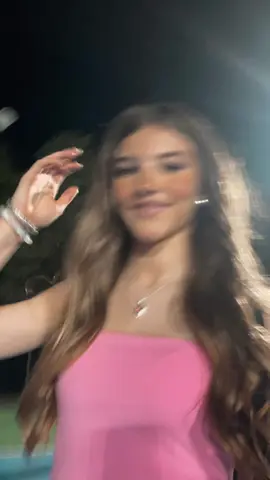 Late night parkkk #funny #fyp #viral #go #goviral #dance #lip #sync #lipsync #pretty #hair #curls #tube #top #fit #Summer #outfit #OOTD ##cute #music #song 