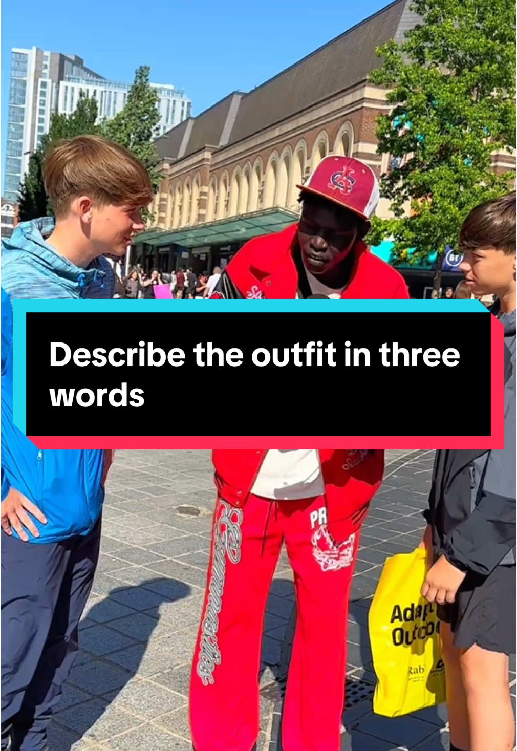 Describe the outfit in three words  ##fpy##liverpool##scouse##outfit##describe