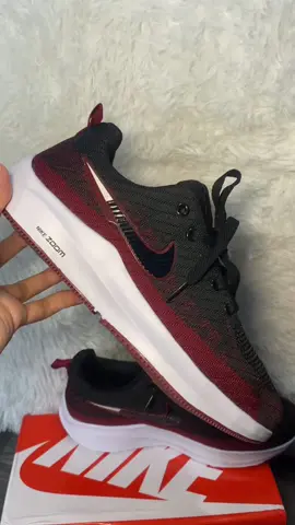 NIKE ZOOM #nike #nikezoom #shoes #rubbershoes #rubber #runningshoes 