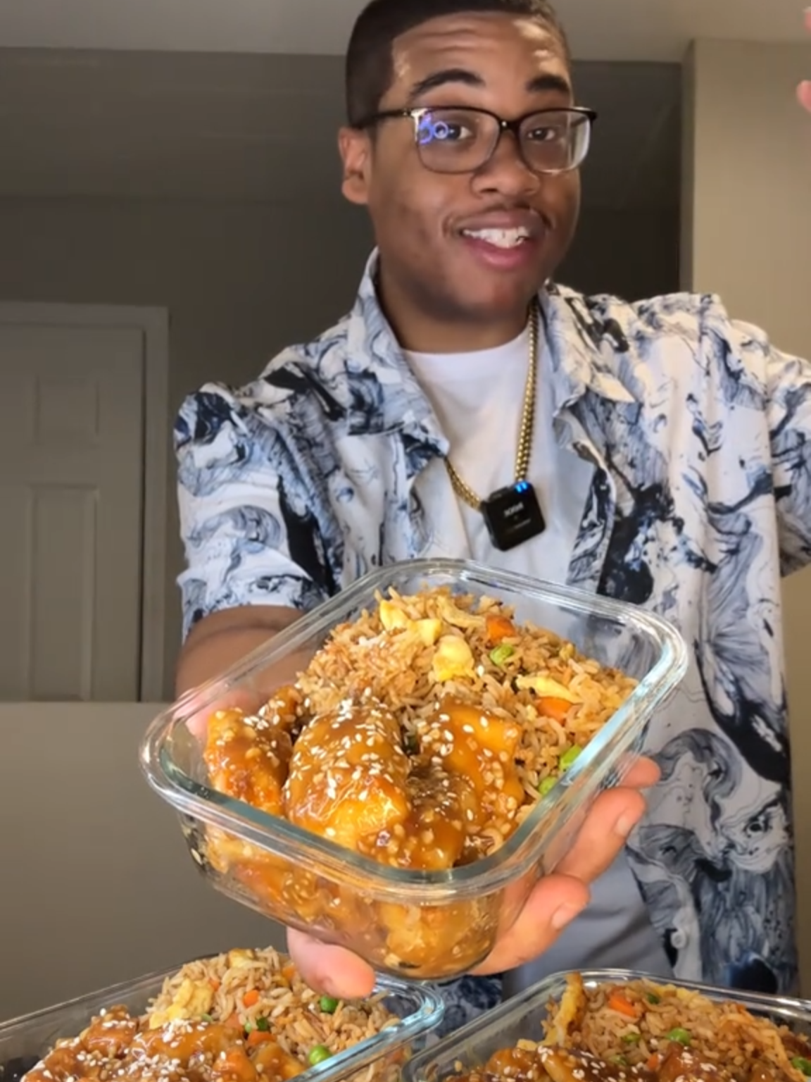 General Tso Chicken And Fried Rice Meal Prep (Makes 3 Servings) OLD REPOST    Macros:  575 Calories | 79.8g Carbs | 2.5g Fat | 52.9g Protein    Ingredients:  20oz Boneless Skinless Chicken Breast  3.5 Tbsp Cornstarch  1 Tbsp Rice Vinegar  3 Tbsp Hoisin Sauce  1/2 Cup Reduced Sodium Chicken Broth  2 Tbsp Dark Soy Sauce  2 Tbsp Minced Garlic  1 Tsp Ginger  Red Pepper Flakes  202g Basmati Rice  1 1/4 Cup Frozen Peas & Carrots  96g Egg Beaters  1/4 Cup Sweetener     Instructions:  Dice & Season Chicken Breast.  Coat In Cornstarch.  Lightly spray with olive oil.  Airfry at 390 for 12 Minutes.  Cook Peas & Carrota on medium high until thawed.  Add & cook egg beaters.  Once scrambled and mixed, add WASHED & DAY OLD rice.  Stir in High Heat until hot and rice is broken down.  Add seasoning and dark soy sauce.  Mix everything together.  For sauce, to a small skillet add hoisin, vinegar, sweetener, pepper flakes, ginger & garlic.  Simmer on medium heat.  Add cornstarch slurry and stir until thickened.  Add sauce to cooked chicken.  Divide fried rice and chicken evenly 3 ways.  Serve & Enjoy! #chicken #chickenrecipe #rice #chinesefood #meal #mealideas #mealprep #mealprepideas #lowcalorie #highprotein #highproteinmeals #highproteinrecipes #healthyrecipes #EasyRecipe #Recipe