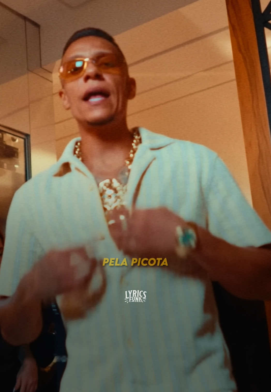 Bem diferente desses boy... 🎶 | 