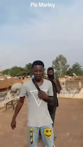 Pis Marley en #mode #freestyle #rap #malitiktok🇲🇱 @Mali wara @ABBA WAYNE MULLA BABY #vue 