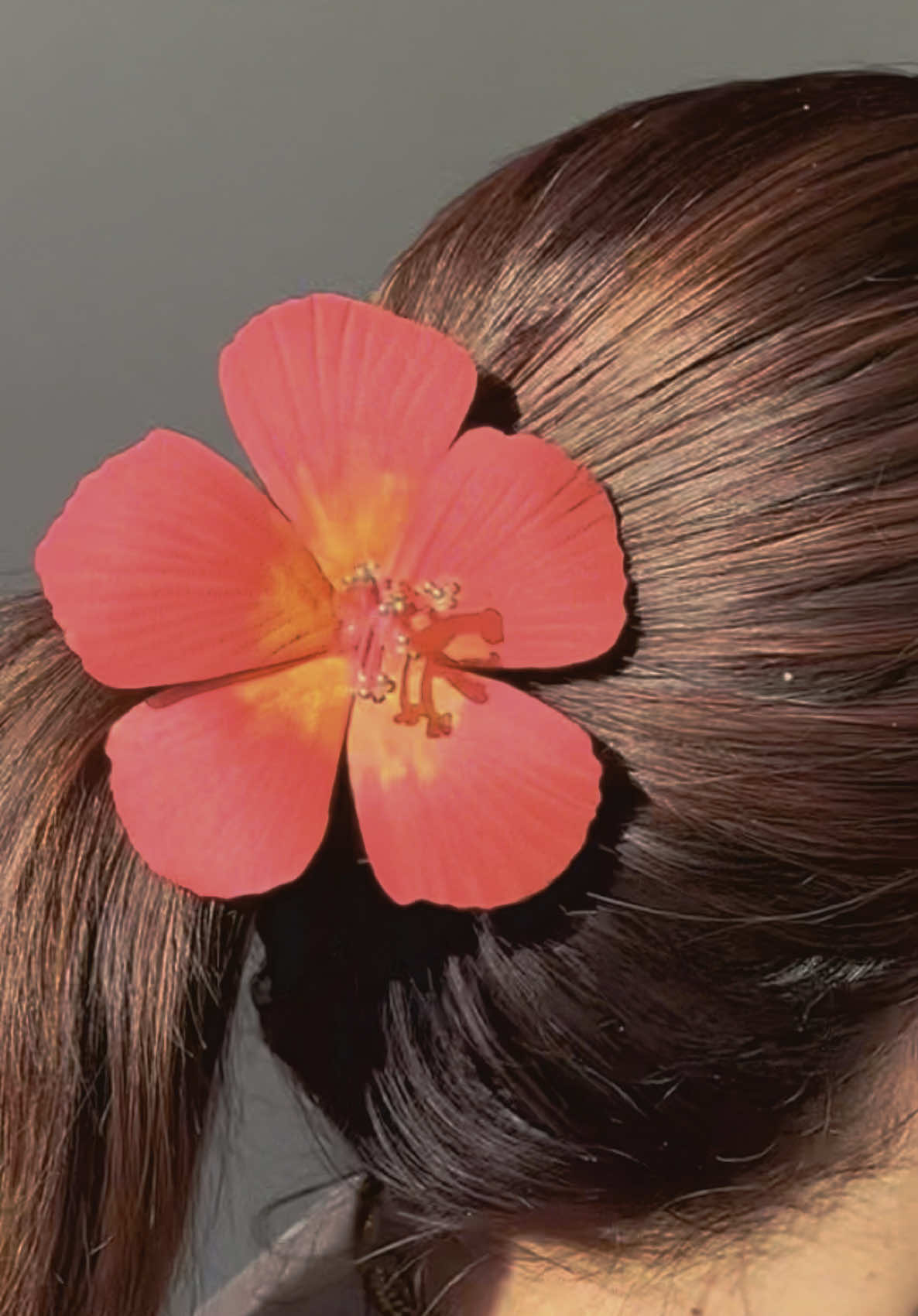 Cómo hacer una flor hawaiana #handmade #craft #creative #diyflowers #flowerpower #hairpin #hawaii #brasil #colombia #creatorsearchinsights 