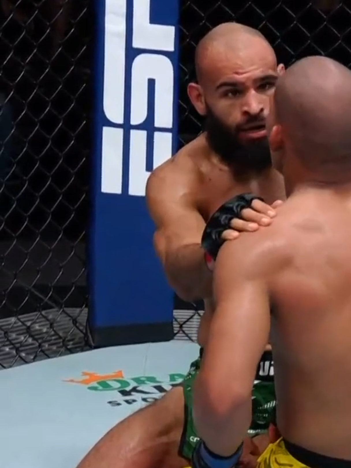 Gabe Green is back in the win column 💪 #UFC #mma #gabegreen