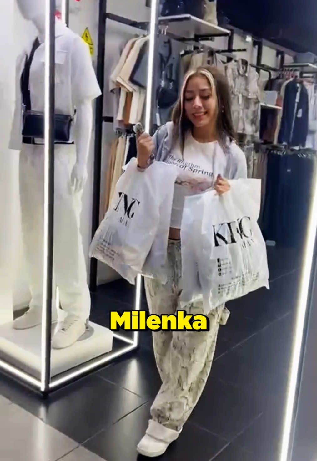 @Milenka_nolasco🐩💗  nos visitó ✨🙌🏼 #gamarra #milenka #moda #ropa 