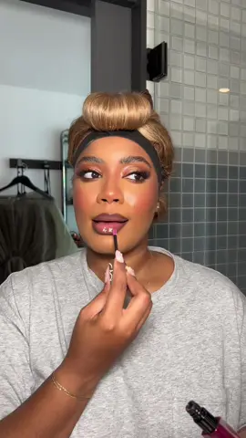 Cute little glam for the #bbrbeautysummit in New York !  @Maybelline New York @patrick ta @NARS Cosmetics @maccosmetics @WYN BEAUTY @Rare Beauty @urban decay @Ulta Beauty @makeupforever @ONE SIZE BEAUTY @Tatcha US @DanessaMyricksBeauty @NYX Professional Makeup 