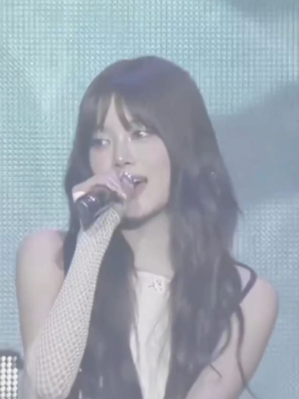 Swan Song 2025 LE SSERAFIM TOUR  EASY CRAZY HOT IN INCHEON Day 1  [2024.04.19] @le_sserafim #LE_SSERAFIM #르세라핌 #EASY_CRAZY_HOT #EASY_CRAZY_HOT_IN_INCHEON #KIMCHAEWON #김채원 #HUHYUNJIN #허윤진 #SAKURA #사쿠라 #KAZUHA #카즈하 #HONGEUNCHAE #홍은채 #FEARNOT #Foyou #Viral #Concert #Kpop #Kpopbrasil  #CapCut 