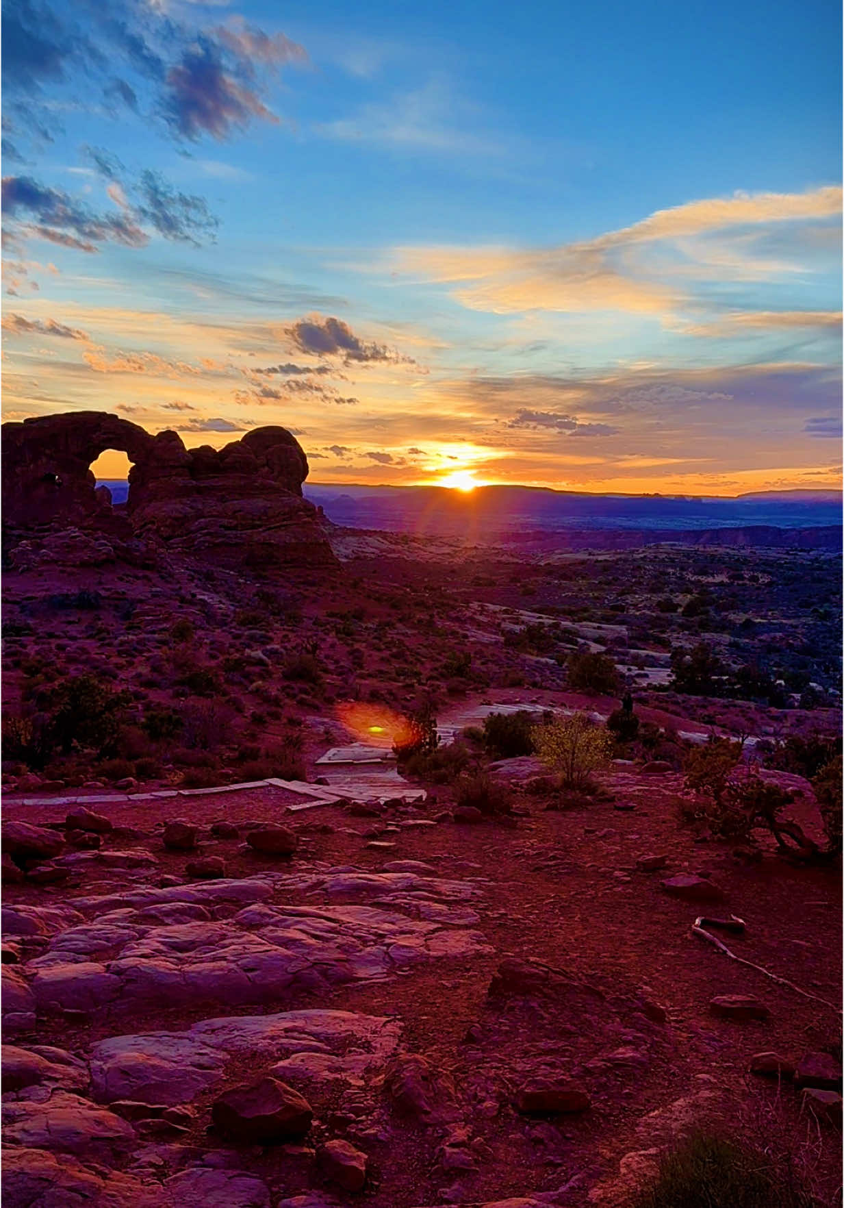Wandering through Arches National Park, I lost all sense of time—red rocks whispered secrets, the wind carried forgotten dreams, and every turn felt like a portal to another world.⛰️✨ Follow for more travel tips and adventures.  #ArchesNationalPark #LostInTheDesert #TravelTok #NatureVibes #Wanderlust #moab #utah #nationalparksusa 