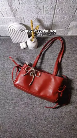 warna maroon super cakep 😍🍒❤️  #tas #namikitastore #kamiya #tasbahumurah #tasbahuwanita #tasbahu #shoulderbag 