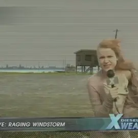 reporting live raging windstorm #video#storm #youtube #wind