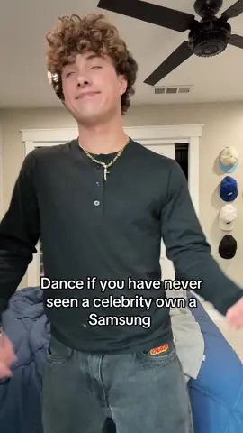 Comment who owns a Samsung #foryoupage #foryoupage 