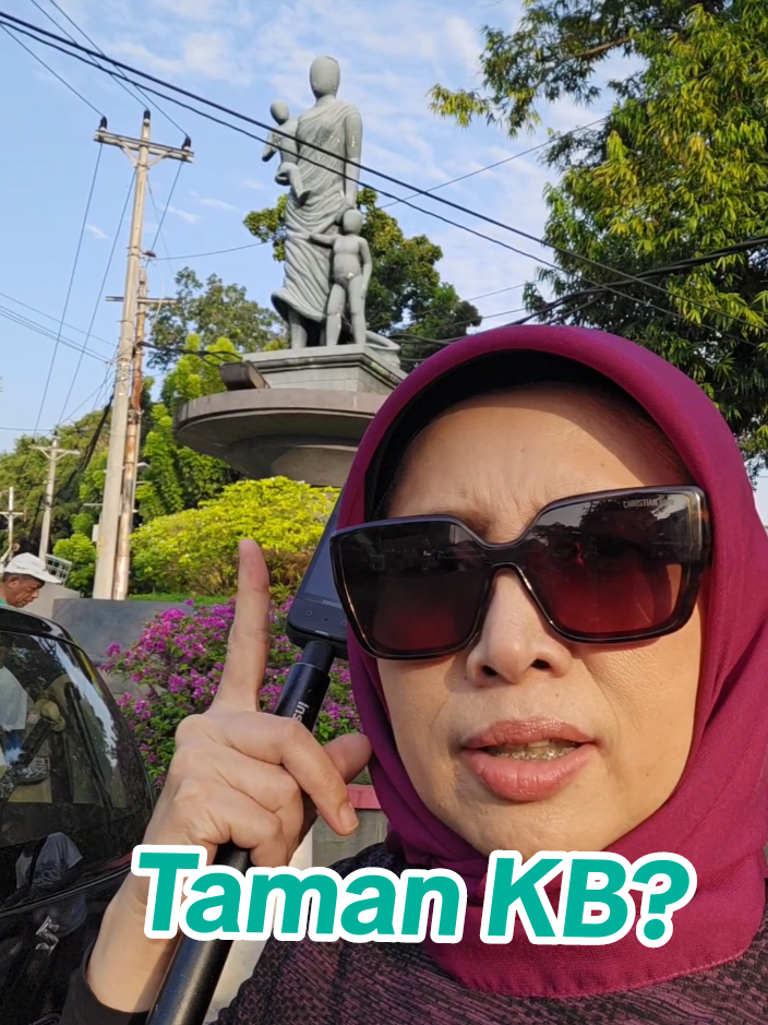 Ngerasa hidup kamu flat? Coba nongkrong di Taman Indonesia Kaya Semarang.. insyaAllah dapat kenyang (banyak kuliner), dapat healing (suasana hijau), dan dapat ide cemerlang .... coba aja! #asnpenuhsemangat #tamanindonesiakaya_semarang #stecu #semarang 