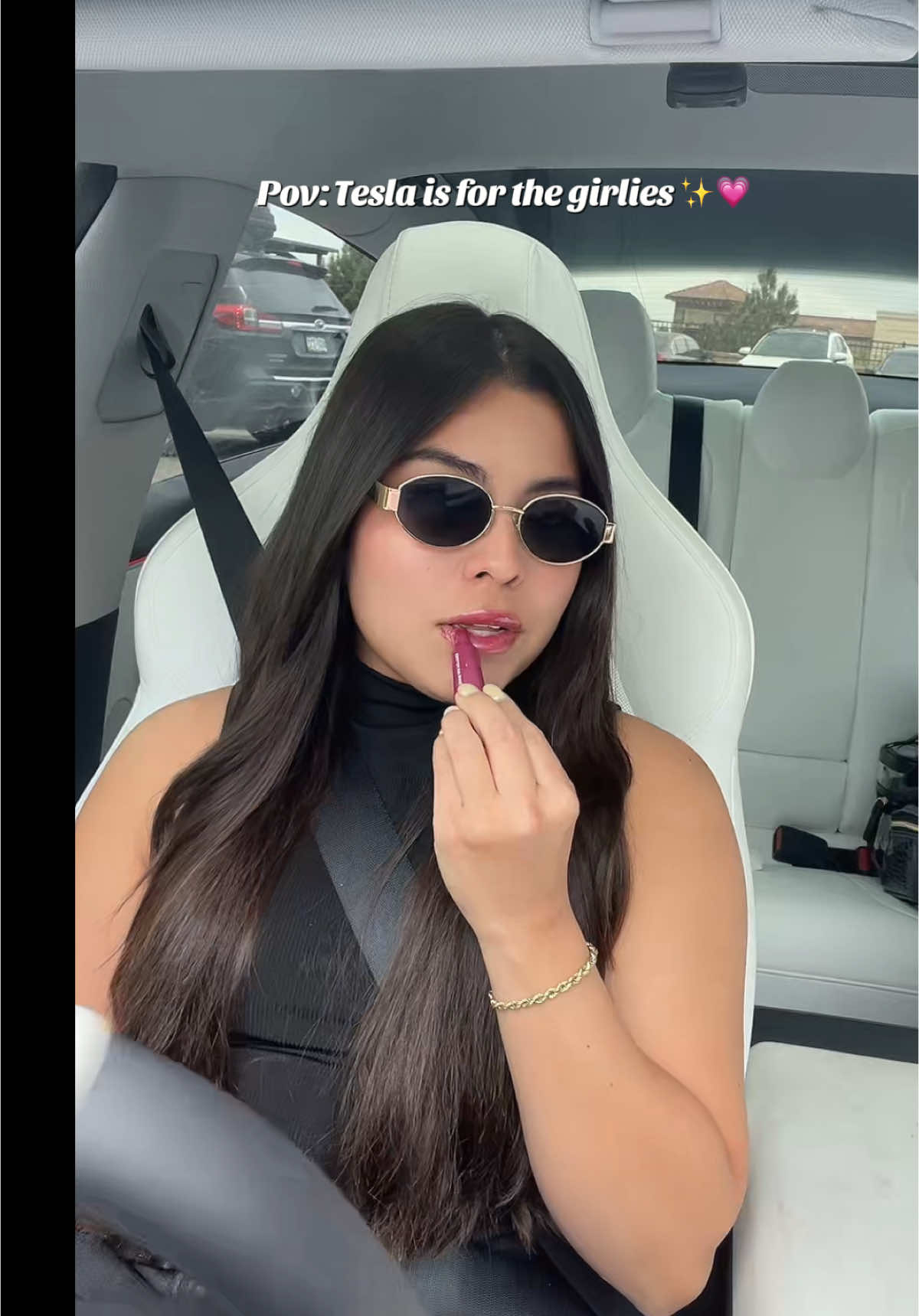 Parking princess 💗✨    #girl #tesla #autoparking #teslamodel3 #autopilot 