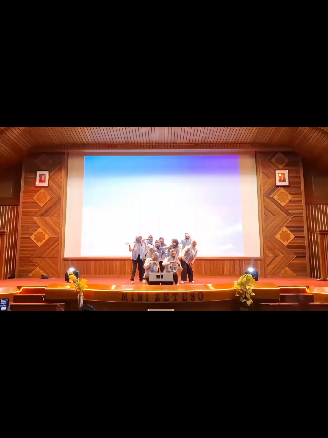 spesial untuk anak-anak hebat 🫵🏻🥰 team @lil ily @fadilahannisa @fanfan @nur713313 @sya_sualy21 @lutfiarosidah4  #fyp #fypage #fyppppppppppppppppppppppp #fypシ゚ #fypp #for #foryou #foryoupage #foryoupageofficiall #gurumuda #indonesia #indonesia🇮🇩 #karya #honorer #gurumilenial #gurumurid #guruindonesia #gurugenz #wanita #murid #drama #dramamusikal #tampil #pentas #seni #mimpi #dream #tim #team 
