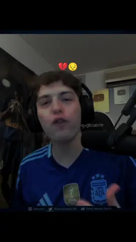 Davo no sigas #davooxeneize #lacobraclips #musica #triste #Amor #foryoupage #fyp #paratii #desamor 