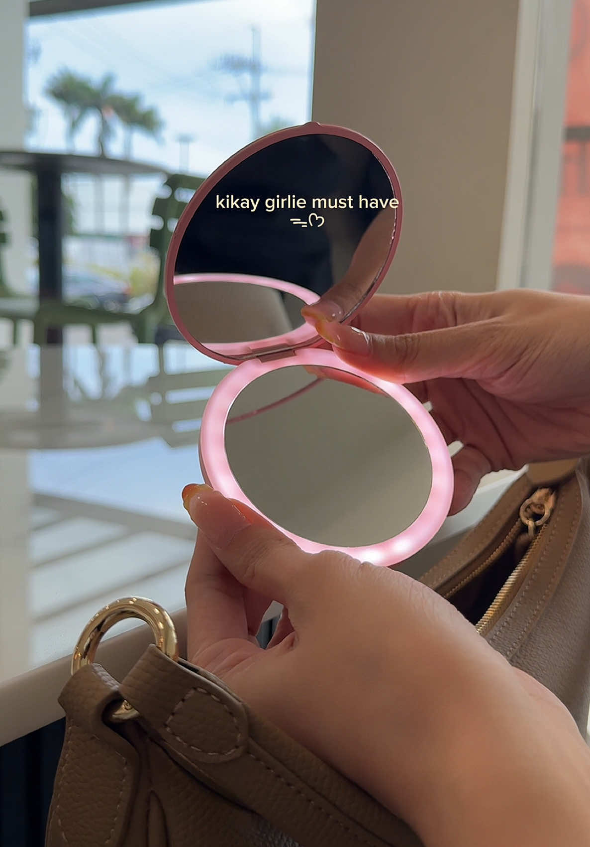 cute compact mirror with light 💗 #fyp #mirror #makeupmirror #ledmirror #pinkstuff 