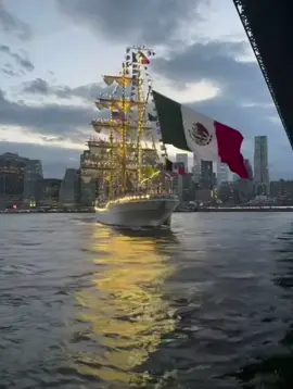 Ship crashes into the Brooklyn Bridge!!! The Cuauhtémoc, a sail training ship operated by the Mexican Navy. Built in 1982 in Bilbao, Spain, the Cuauhtémoc serves as a training vessel for naval cadets and has visited numerous ports worldwide as a goodwill ambassador for Mexico  🎥 sammmsparks