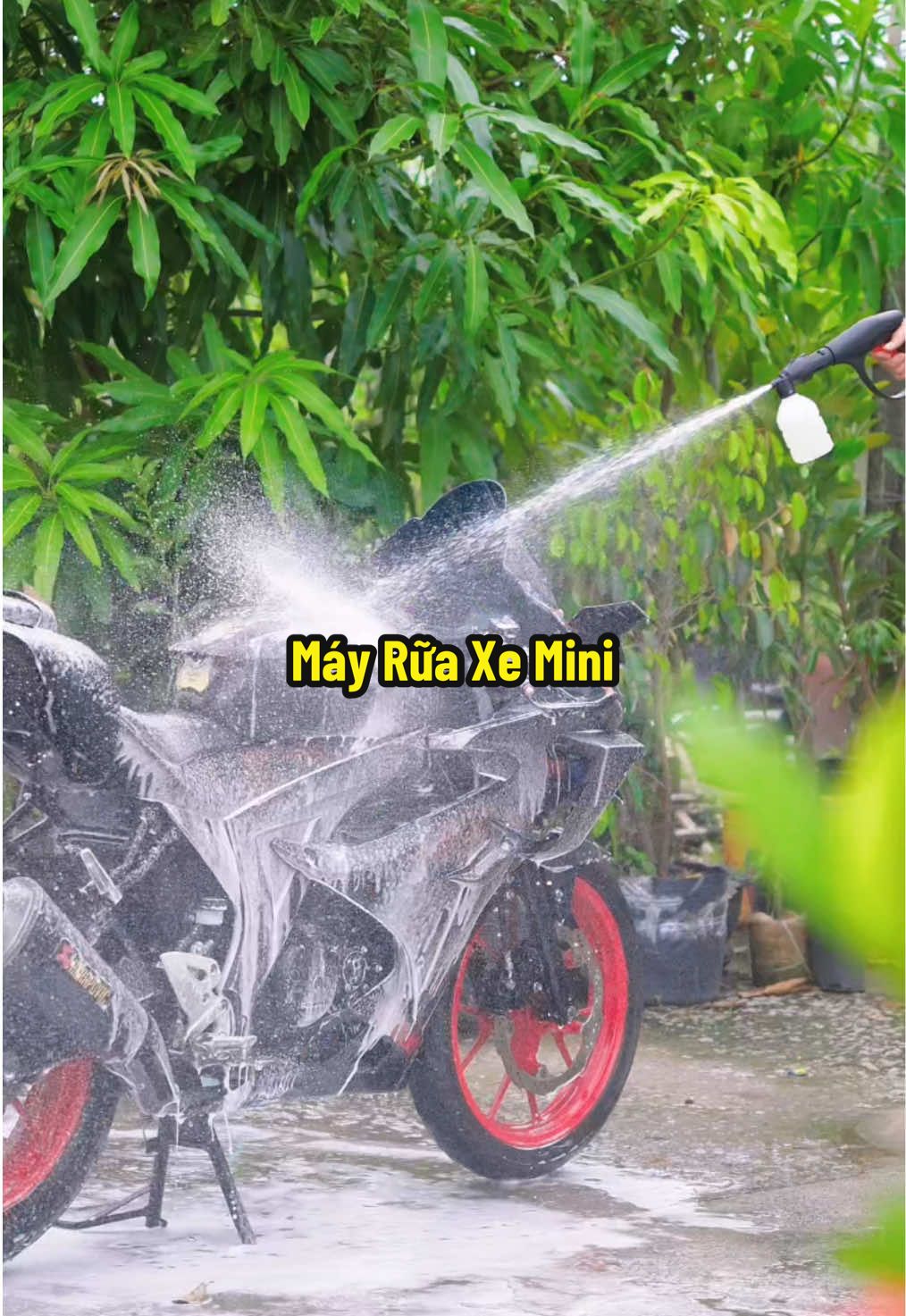 Máy Rữa Xe Mini Dùng Ở Nhà Tiện Lợi Lắm Nha #hienonha #mayruaxe 