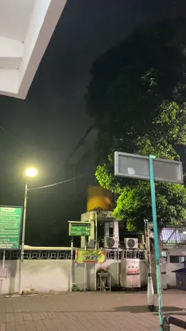 ampel jam 2 malam