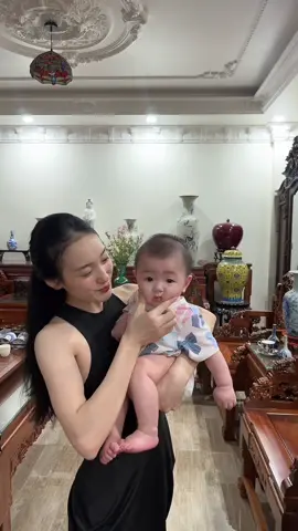 🥰🥰🥰#tromviaconyeu #finepeace #cutebaby #giadinhthanthuong #trecondethuong #giadinh #Home 