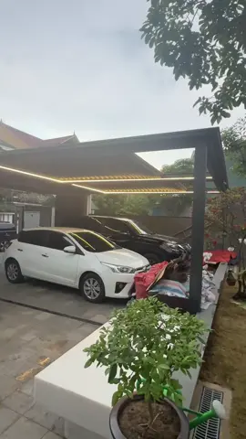 Mái nhôm xếp Ziczac tự động nhập khẩu. #maihien #nhachoicachua #pergola #maixep #xuhuong #giadung #giadungthongminh #nhadep #giaitritiktok 