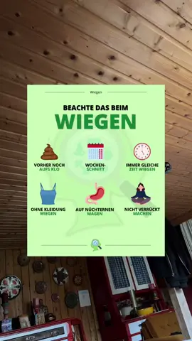 LIES die Beschreibung ⬇️ • • 📌 Speichere dir diese Tipps ab! Richtig wiegen – so bekommst du echte Ergebnisse! ⚖️✨ Du wiegst dich regelmäßig – aber die Zahl auf der Waage macht dich wahnsinnig? Kein Wunder! Viele Frauen in den Wechseljahren machen beim Wiegen unbewusst Fehler, die das Ergebnis verfälschen und völlig falsche Rückschlüsse zulassen. Dabei ist richtiges Wiegen gar nicht so kompliziert – wenn du ein paar wichtige Dinge beachtest: Das solltest du beim Wiegen unbedingt beachten: – Wiege dich immer zur gleichen Tageszeit, idealerweise morgens direkt nach dem Aufstehen 🕗 – Vorher aufs Klo gehen! Deine Blase kann leicht 200–400 ml wiegen – das macht einen Unterschied auf der Waage 💧 – Ohne Kleidung wiegen – ein Pyjama oder BH kann schon mal 300–500 g Unterschied machen – Auf nüchternen Magen, also vor dem Frühstück – Essen, Wasser oder Kaffee beeinflussen dein Gewicht sofort – Nicht täglich verrückt machen: Schwankungen von Tag zu Tag sind ganz normal. Nimm lieber einen Wochenschnitt – so bekommst du ein realistisches Bild 📉 – Und ganz wichtig: Mach dein Wohlbefinden nicht von der Zahl abhängig! Dein Körper verändert sich – besonders in den Wechseljahren. Muskelmasse, Wassereinlagerungen, Hormonspiegel – das alles spielt mit rein. 💬 Denk daran: Die Waage ist ein Werkzeug, kein Urteil. Achte auch auf dein Energielevel, deine Stimmung, deinen Schlaf, deine Kleidung – das sind die wahren Fortschritte. Hast du Fragen oder weitere Anregungen, schreibe es uns gerne in die Kommentare oder schicke uns eine DM. 👇📲 • • Folge uns für mehr ehrliche Tipps rund ums Abnehmen & Wohlfühlen in den Wechseljahren 🌱 @gesundmitsystem  ________ #fettverlieren #abnehmen #gesundabnehmen #fettverbrennen 