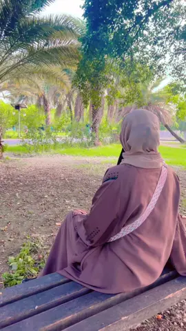 کوئی اپنا نہیں ہوتا 🙂💯