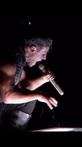 Rammstein – Mein Herz Brennt #rammstein #rammsteinofficial #rammsteinfan #rammsteinlive #till #tilllindemann #lindemann #richardkruspe #paul #flake #oliver #schneider #fyp #rek 