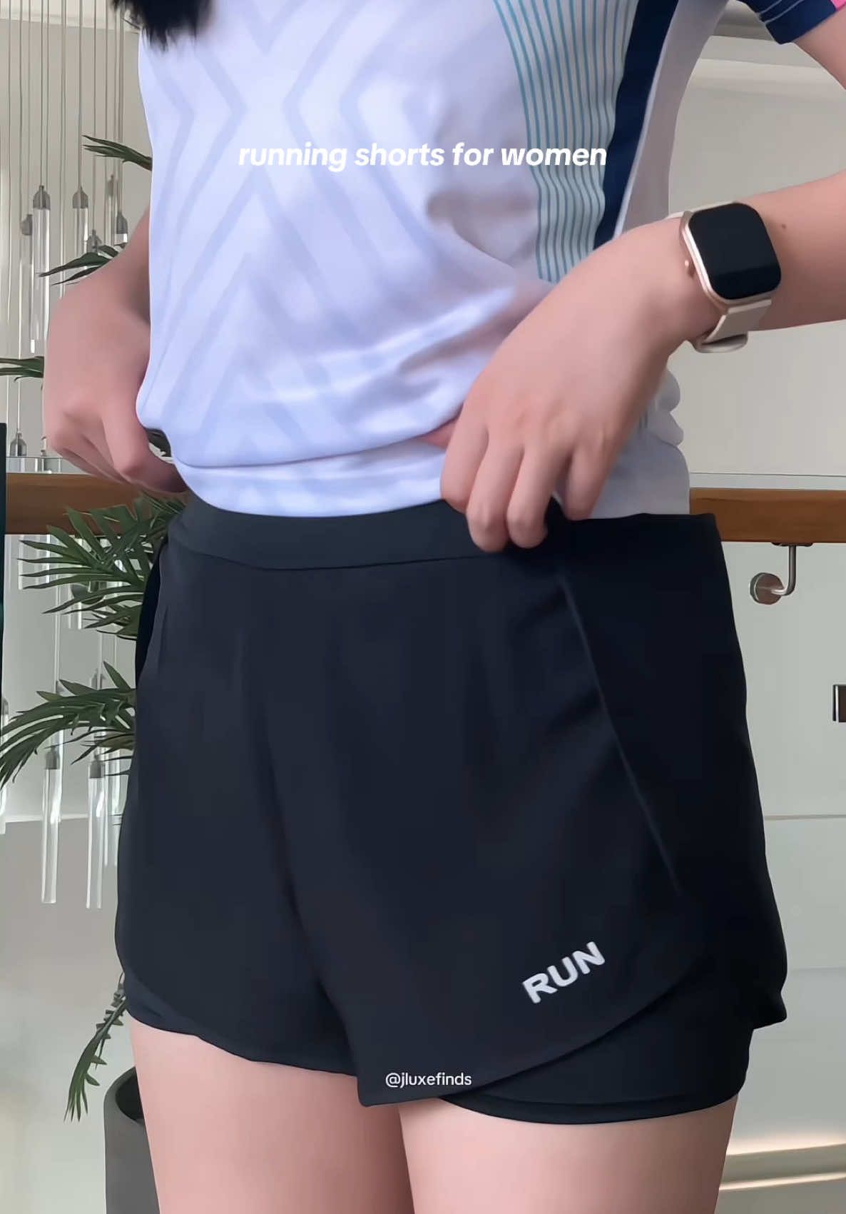 women running shorts with inner layer and phone pocket✨ #runningshorts #shorts #shortsforwomen #sportswear #run #runningoutfit #fashiontiktok #fyp #viral #trending 