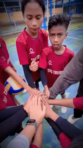 Berusaha tidak akan mengkhianati hasi..alhmdulillah masuk final. #fypシ゚viral  #kejuaraandaerahkelompokumur  #volleyball 