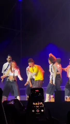 “Señorita” de @Abraham Mateo por fin en directo❤️‍🩹 #abrahammateo #señorita #vilareal #villareal #parati #paratiiiiiiiiiiiiiiiiiiiiiiiiiiiiiii #viralvideos 