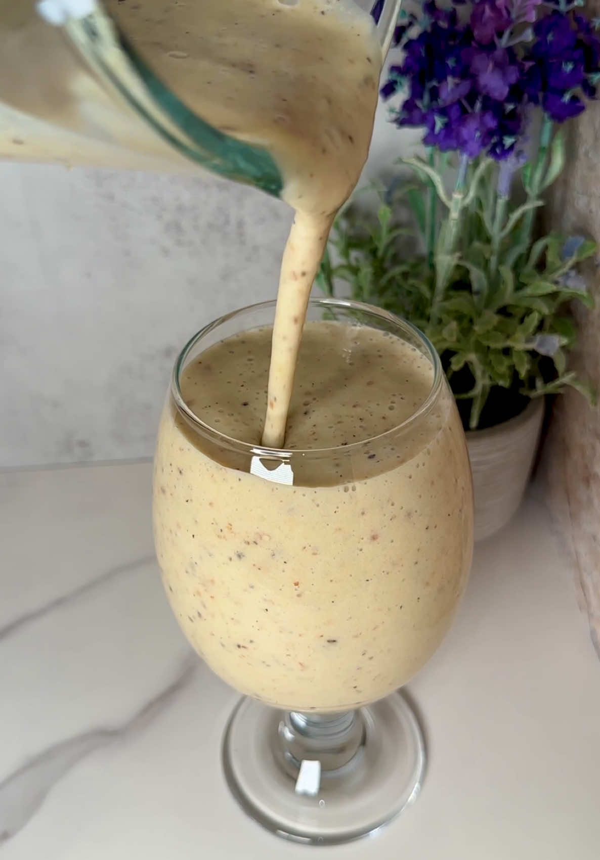 Healthy Banana Shake #fyp #smoothie #healthy #Recipe #recipe #viralvideo #foryoupage #fou 