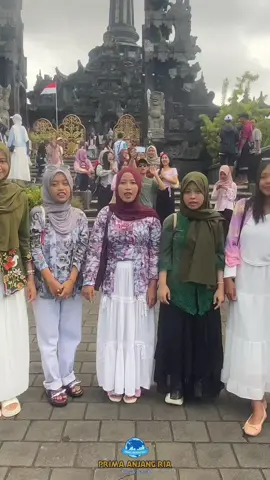 Bersama @sman1godean #studytour #kunjunganindustri #tourleader #fypシ゚ #tiktokviral #outingclass 