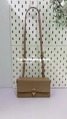 ─ Rekomendasi tas selempang mini muat hp, cocok dipakai daily/kondangan. Tampilan elegant, timeless, simple tapi kelihatan mewah. ʚଓ˚‧ #oowinkkbag #minislingbag #tasselempangwanita #tascantikkekinian #taskondangan 