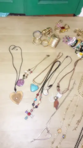 Lmaoooo that jewelry haul is never happening cause where I wan start😭#omolotssss 