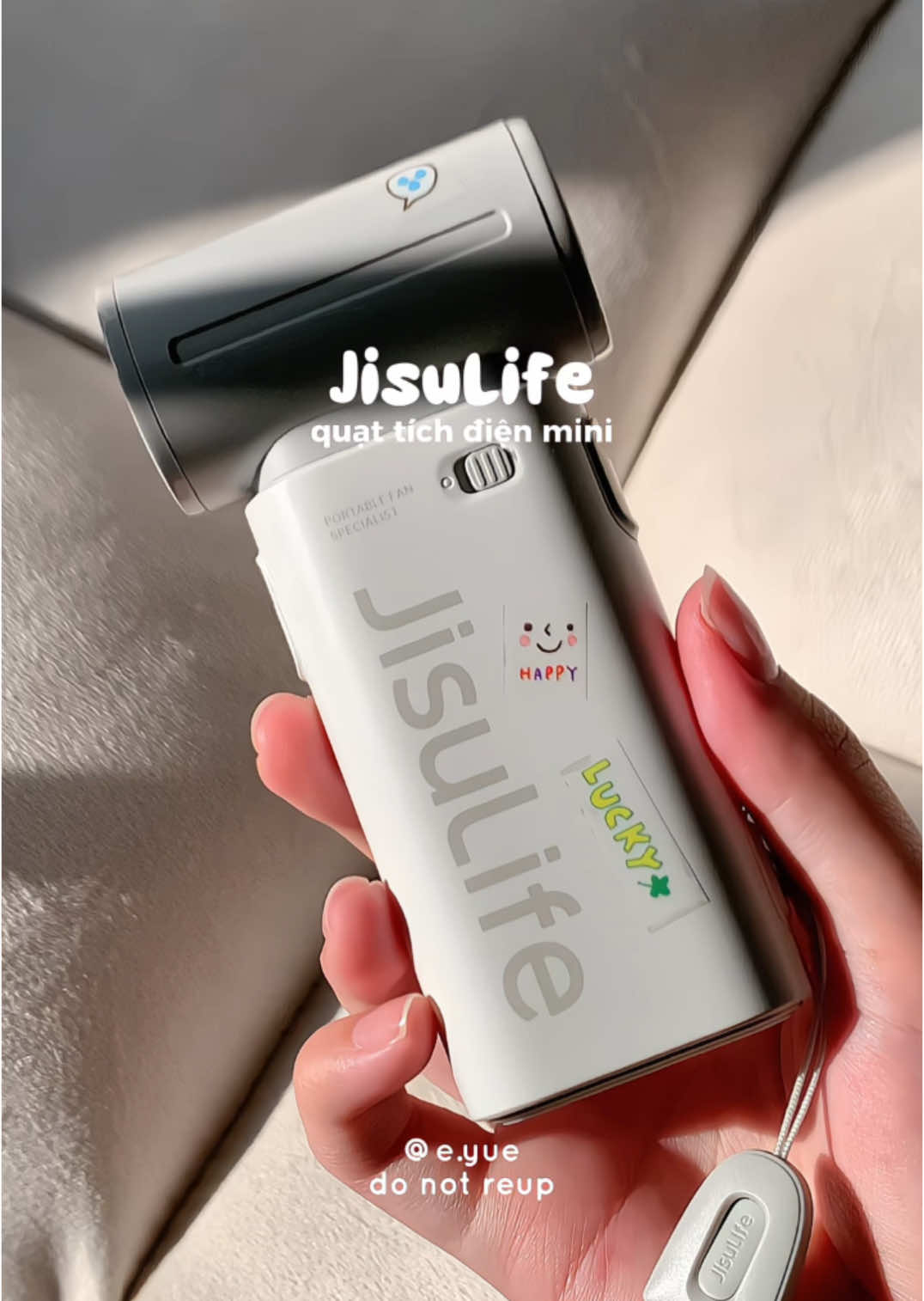 quạt siu nhẹ, đeo lâu không lo đau mỏi cổ 👍 #unboxing#quat#quattichdien#quattichdienmini#quatdeoco#quatjisulife#jisulife#viral#xhtiktok#xuhuong#eyue