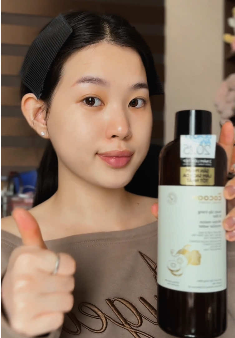🍃 Makeup lì cỡ nào cũng trôi mà không cần dùng sức, sạch sâu và lành tính cho làn da. #CocoonVietnam #Myphamthuanchay #Vegancosmetics