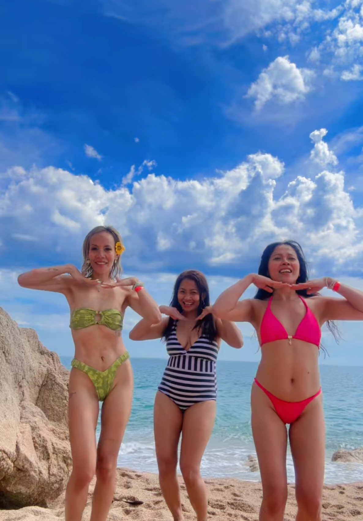 Ganda gandahan lang po 🤗    #dancechallenge #dancetrend #ganda #gandangpilipina #gandangganda #goodvibes #goodvibesonly #justforfun #beachvibes #beachday #viralditiktok #viralvideos #fyp #fypdong #foru #spain🇪🇸 @Marie Char @❤️ ETERNAL DAHLIA 🌺🌼 @Ailinaaahh 