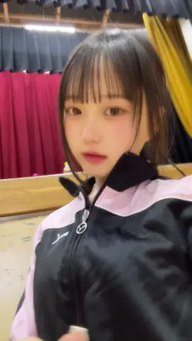 シェネルさんの奇跡歌えたらモテると思っているので最近練習してる ま、Bling‐Bang-Bang-Bornダンス付きで毎回踊りますが。