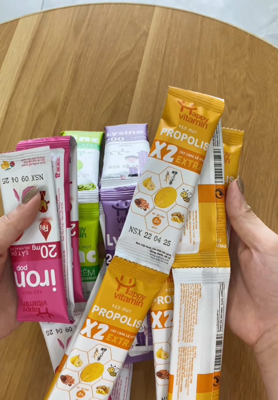Kẹo mút vitamin cho bé#keomut #review #xuhuong 
