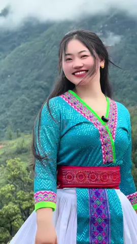 Me niam nav tsho ntsuab 😁#hmoob #Thanhlani #nkaujhmoob #pojniam 