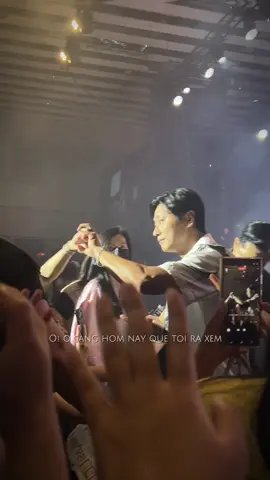 em lên xe hoa trước nha các chị #jujihoon #주지훈 #juniverse #fanmeeting 