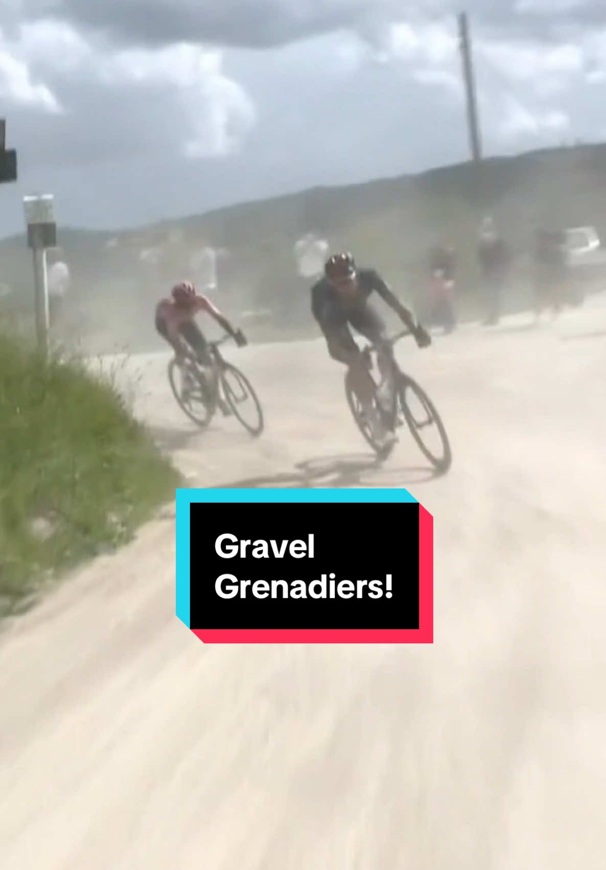 G R A V E L G R E N A D I E R S Throwback to the last time Egan Bernal took on the white roads of Tuscany - with Filippo Ganna as his wingman! ✈️ #giro #roadcycling #cycling